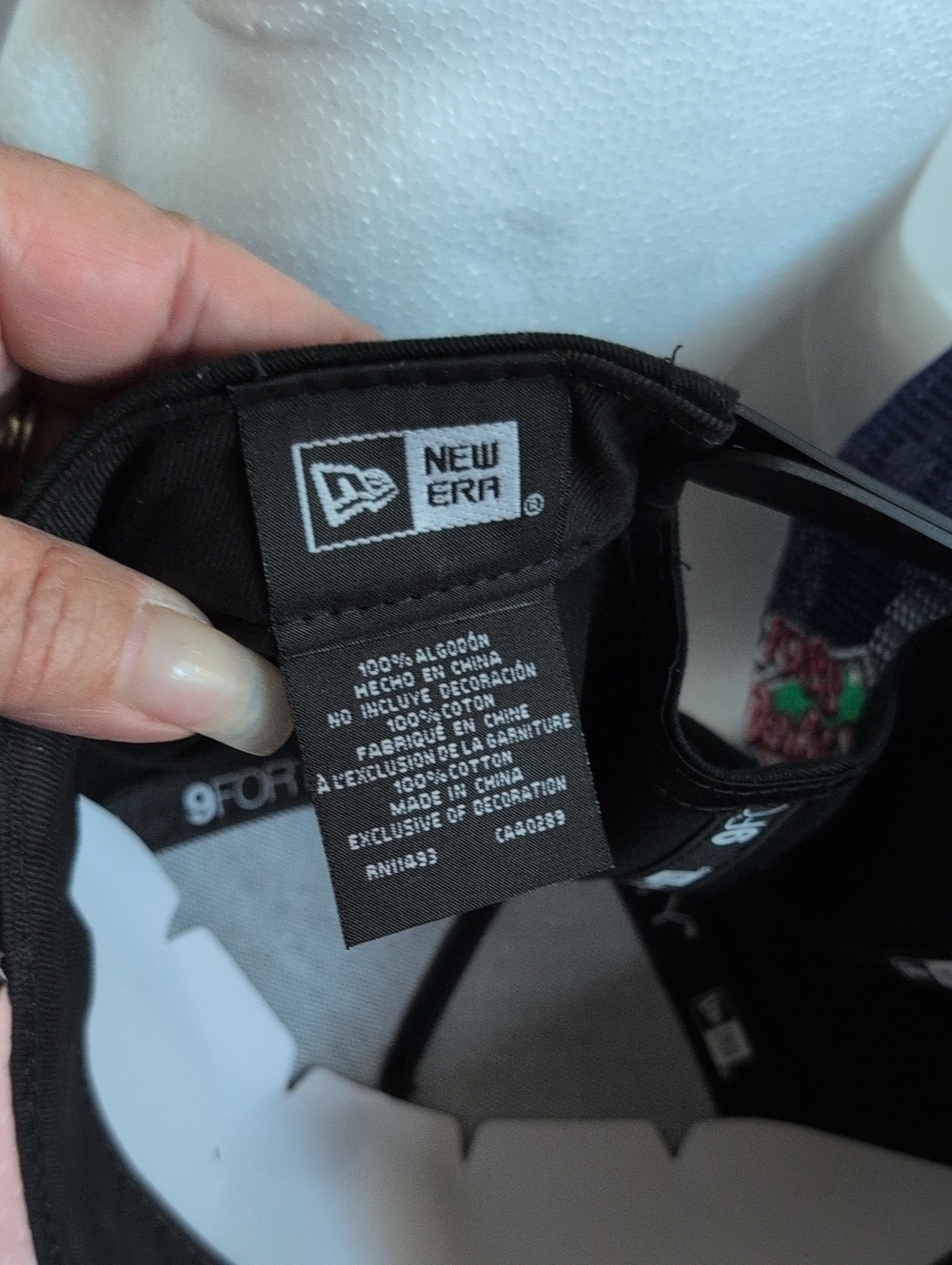New Era 9FORTY Black Angels Baseball Cap w/ White & Pink Shimmer Logo Detailing - Picture 7 of 8